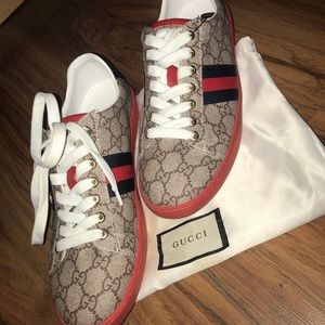 Gucci shoes
